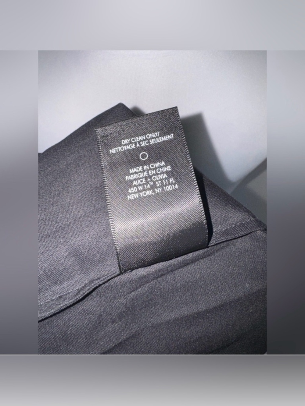 Alice + Olivia Hartley Gathered Midi Dress/ Size 0 - Picture 9 of 10